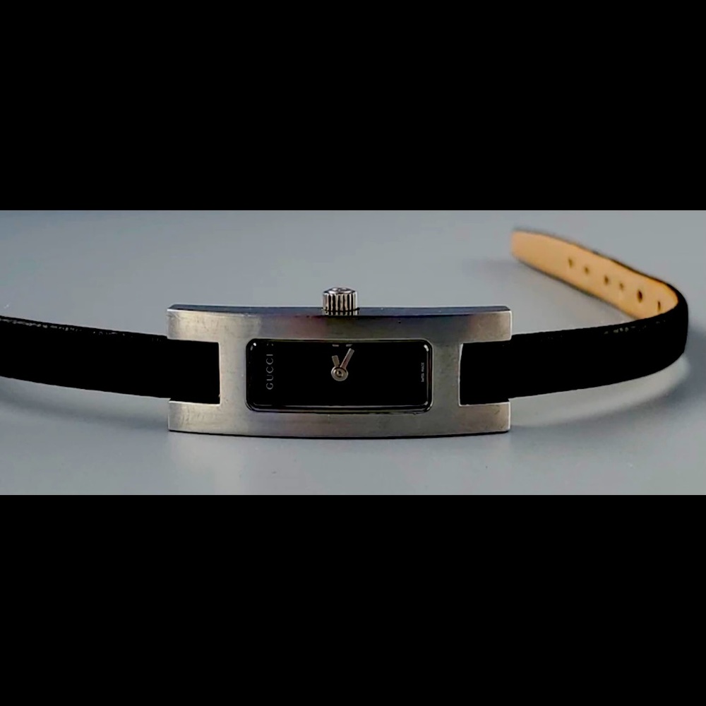 Vintage Gucci 3900L Quartz Petite Watch